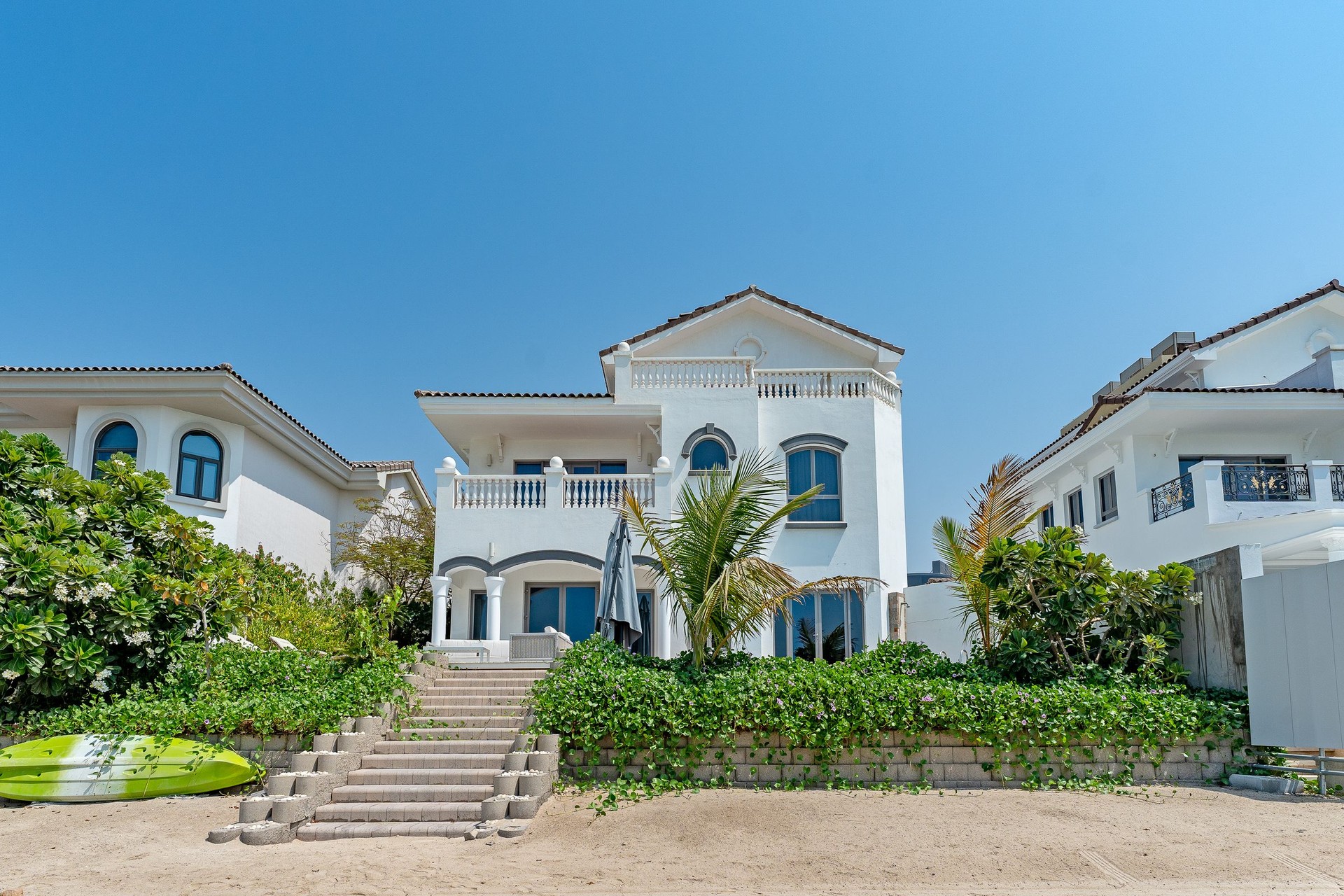 Rare Type Luxury Garden Homes Villa on Palm Jumeirah: Image 1
