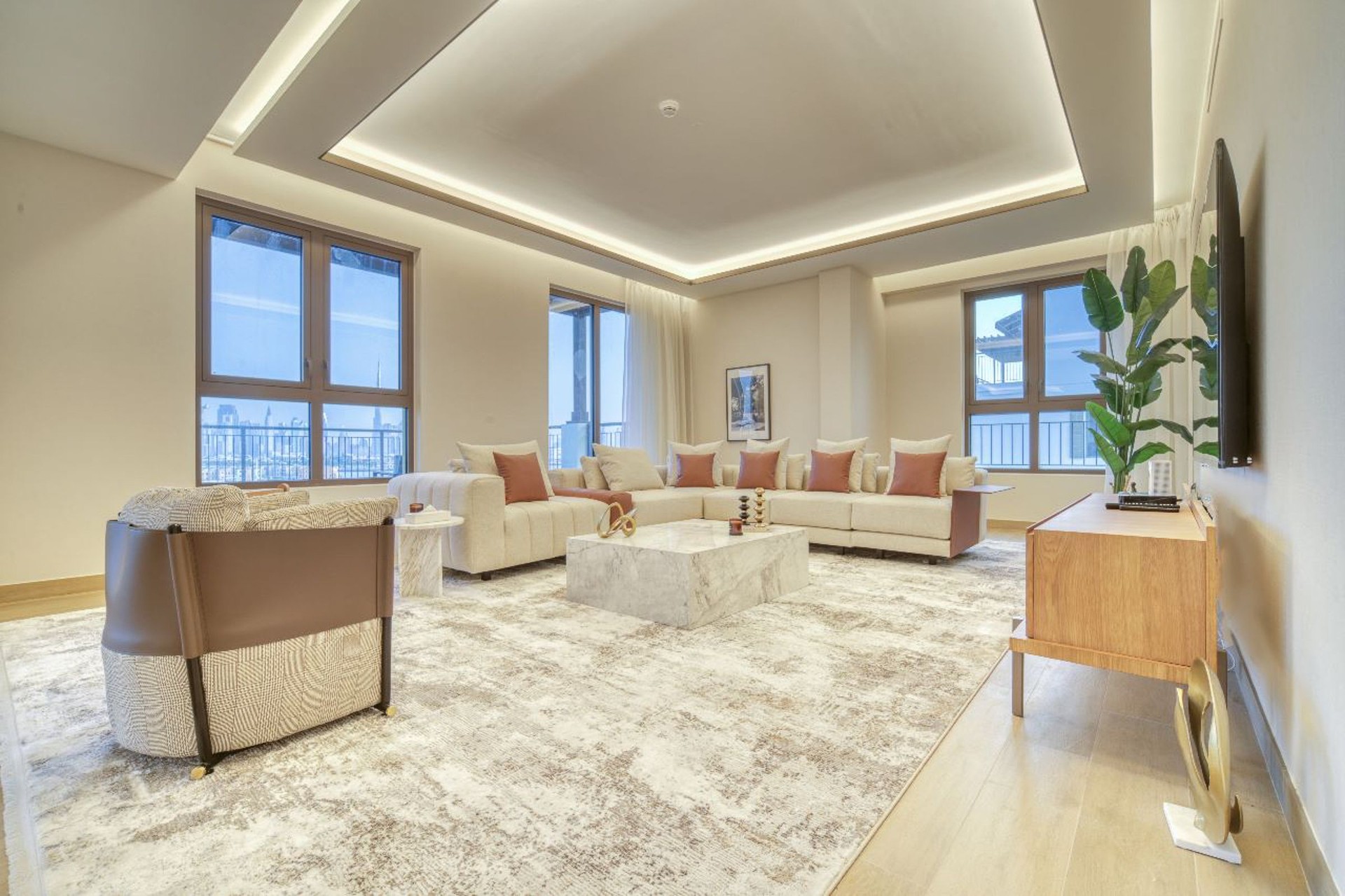 Award-winning duplex penthouse apartment in La Mer: Image 1