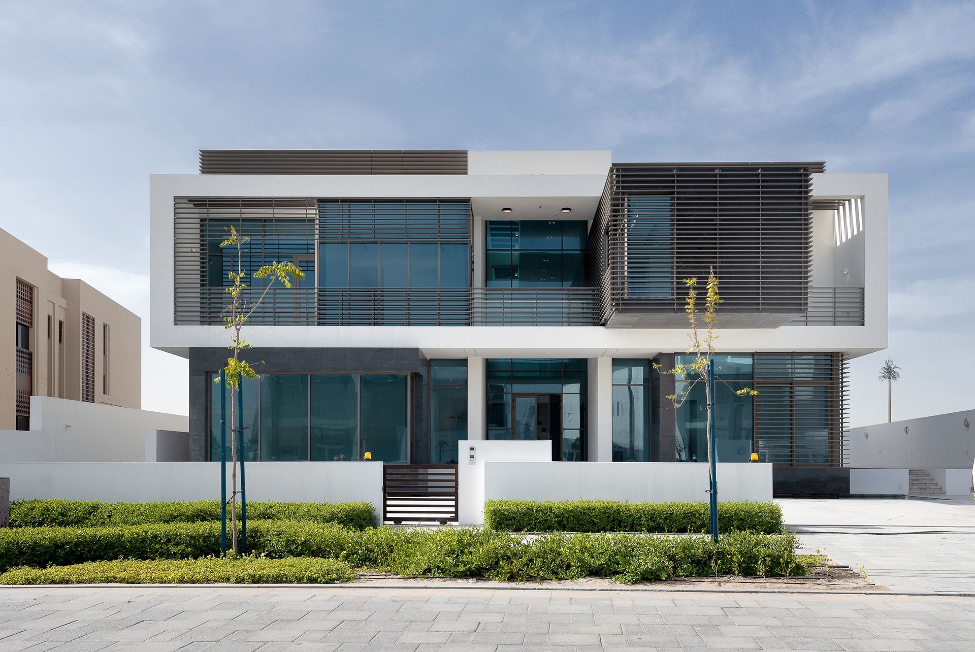 Luxurious Modern Mansion | Ready for Occupancy: Image 1