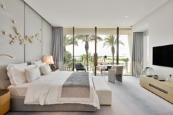 Five Star Beachfront Apartment in Luxury Palm Jumeirah Residence: Image 3