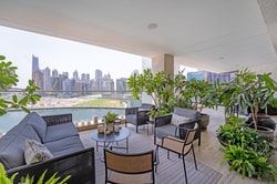 Designer, Luxury Apartment in Business Bay: Image 4