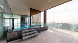 Exclusive Full Floor Luxury Waterfront Apartment in Dubai Marina: Image 3
