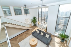 Rare and Upgraded Duplex Loft Apartment in Jumeirah Beach Residence: Image 3