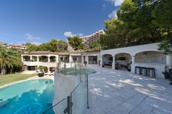 Elegant Villa with Sea Views in Costa de la Calma: Image 3