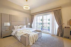 Family sized luxury villa with garden in Nad Al Shiba Third: Image 3
