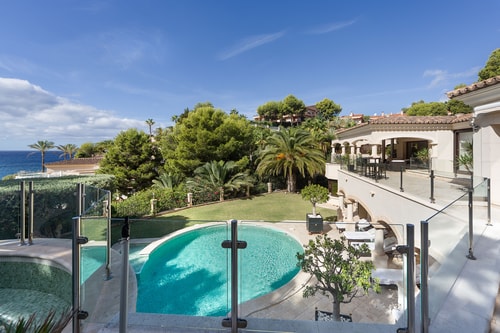 Elegant Villa with Sea Views in Costa de la Calma: Image 2