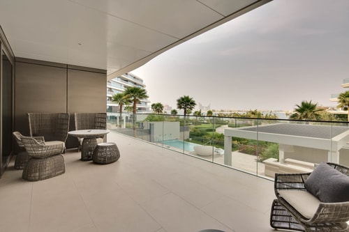 Luxury 3 Bed Penthouse with Panoramic Sea View: Image 2