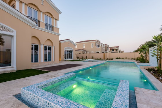 Upgraded Luxury Villa with Private Pool in Polo Homes: Image 13