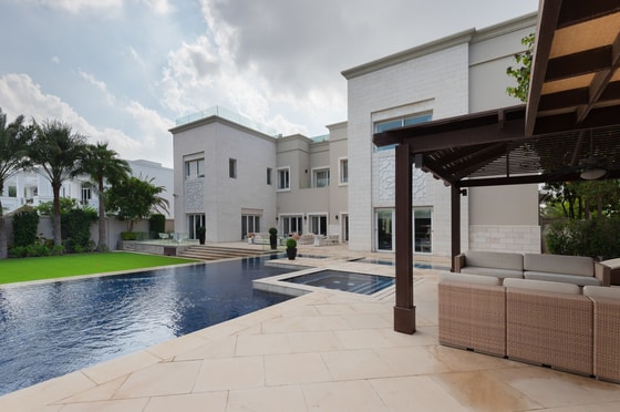 Golf Course Luxury Villa with Skyline Views in Emirates Hills: Image 8
