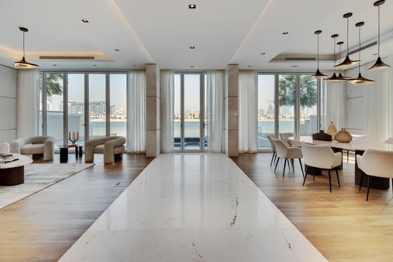 Fully Furnished Beachfront Villa On Palm Jumeirah: Image 7