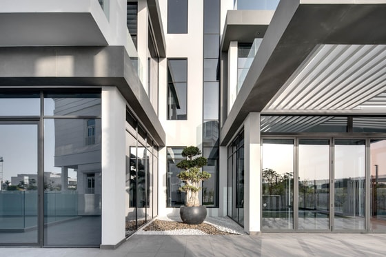 Brand-new Custom-built Villa in Dubai Hills Estate: Image 31