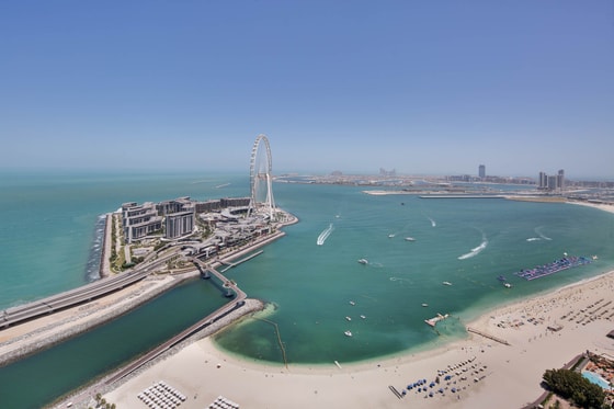 Five Star, Beach View Apartment on Jumeirah Beach Residence: Image 17