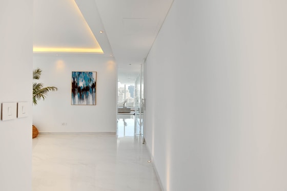 Five Star, Beach View Apartment on Jumeirah Beach Residence: Image 6
