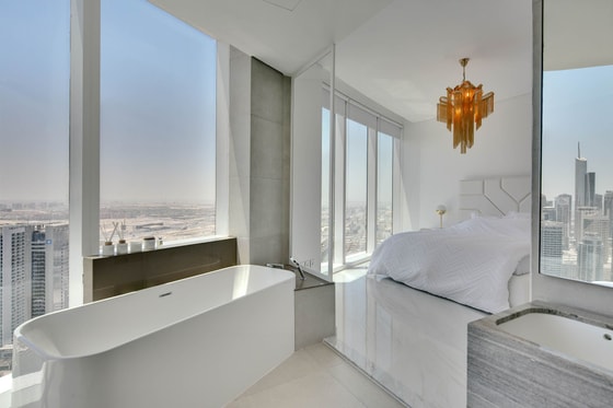 Five Star, Beach View Apartment on Jumeirah Beach Residence: Image 12
