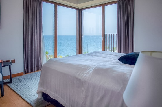 Furnished Sea Facing Apartment On Jumeirah Bay Island: Image 6