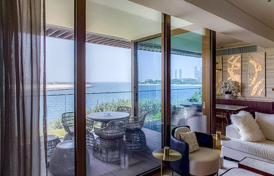 Furnished Sea Facing Apartment On Jumeirah Bay Island: Image 11