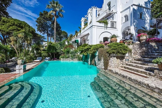 Outstanding Nineteenth - Century Villa in Enchanting Capri: Image 1