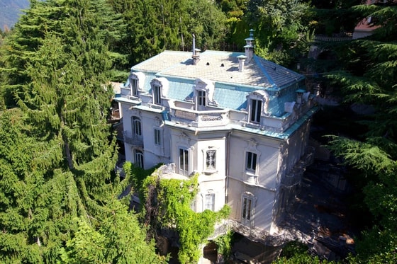 Prestigious Period Villa Overlooking Lake Como, picture 1