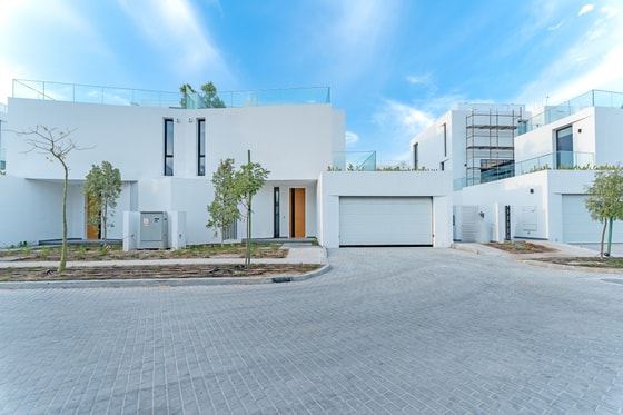 Luxury Off Plan Villa with Pool in Al Barari: Image 37