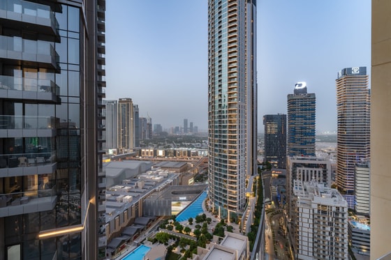 Exclusive Fully Upgraded Luxury Penthouse Apartment in Downtown Dubai: Image 17