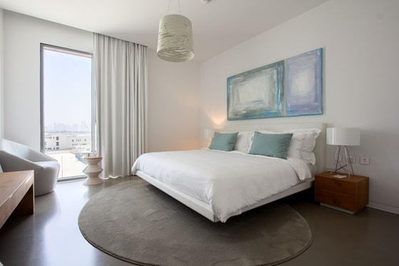 Stunning Sea View Apartment in Luxury Jumeirah beach Resort: Image 3