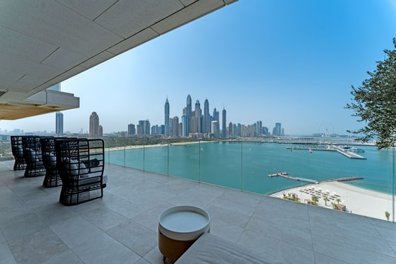 Exquisite VIP Penthouse Apartment on Palm Jumeirah: Image 1