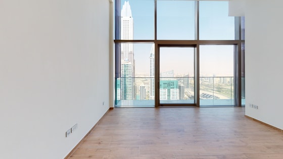 Exclusive Full Floor Luxury Waterfront Apartment in Dubai Marina: Image 11