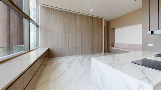 Exclusive Full Floor Luxury Waterfront Apartment in Dubai Marina: Image 21