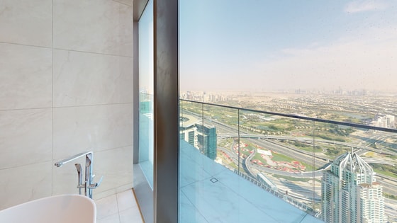 Exclusive Full Floor Luxury Waterfront Apartment in Dubai Marina: Image 5