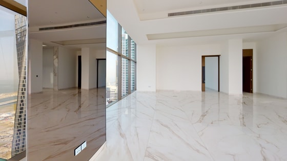 Exclusive Full Floor Luxury Waterfront Apartment in Dubai Marina: Image 18