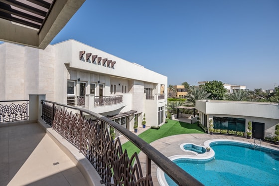 Extraordinary Extended Luxury Villa with Pool in Emirates Hills: Image 23