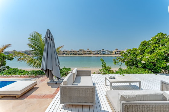 Rare Type Luxury Garden Homes Villa on Palm Jumeirah: Image 12