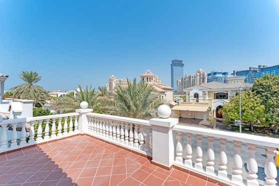 Rare Type Luxury Garden Homes Villa on Palm Jumeirah: Image 22