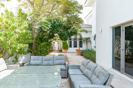 Rare Type Luxury Garden Homes Villa on Palm Jumeirah: Image 6
