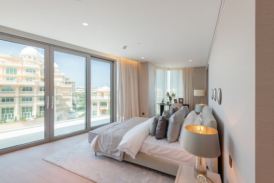 Stunning Apartment with Sea Views on Palm Jumeirah: Image 29