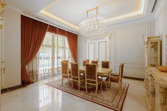Upgraded Villa with Italian Bespoke Furniture: Image 17