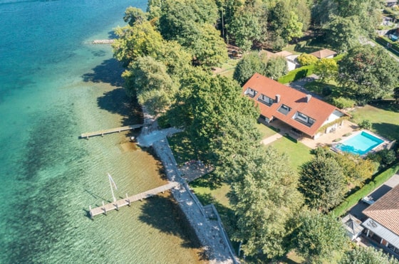 Beautiful Waterfront for sale on the shores of Lake Geneva, picture 1