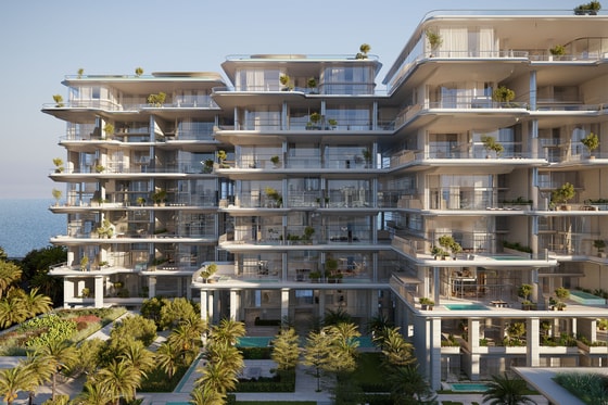 Gorgeous Beachfront Duplex Apartment with City Skyline Views on Palm Jumeirah: Image 11