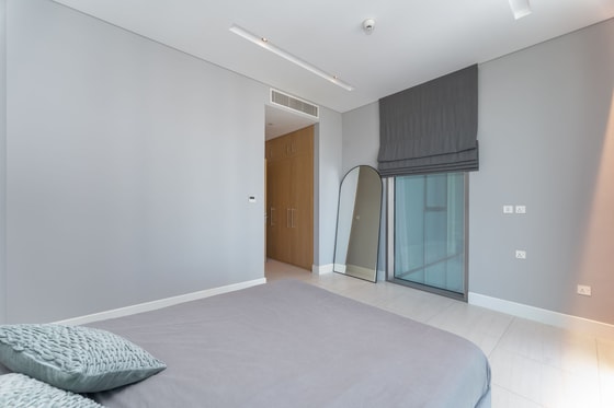 Serviced Luxury Duplex Apartment in Business Bay: Image 18