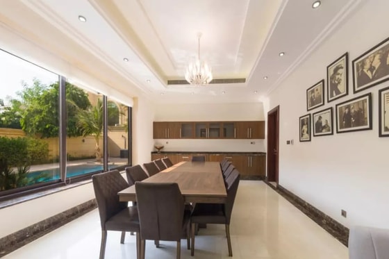Lake View Luxury 6 Bedroom Villa in Emirates Hills: Image 5