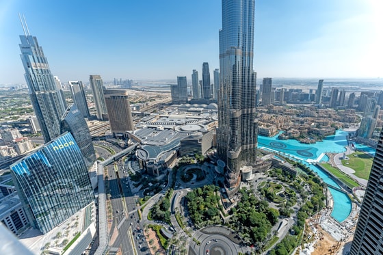 Stunning Full Burj Khalifa Views Apartment in Downtown Dubai: Image 13