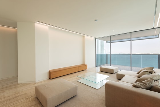 Stunning Sea View Apartment on Palm Jumeirah: Image 3