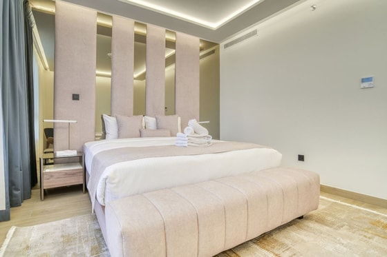 Award-winning duplex penthouse apartment in La Mer: Image 12