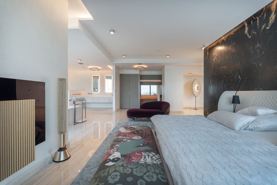 VIP Designer Penthouse in Waterfront Palm Jumeirah Residence: Image 16