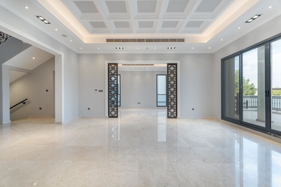 Stunning Palatial Luxury villa in Jumeirah Golf Estates: Image 22