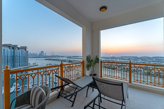 Gorgeous Corner Apartment in Luxury Palm Jumeirah: Image 30