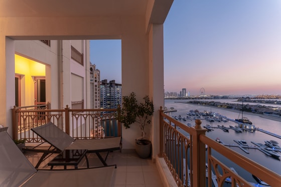Gorgeous Corner Apartment in Luxury Palm Jumeirah: Image 31