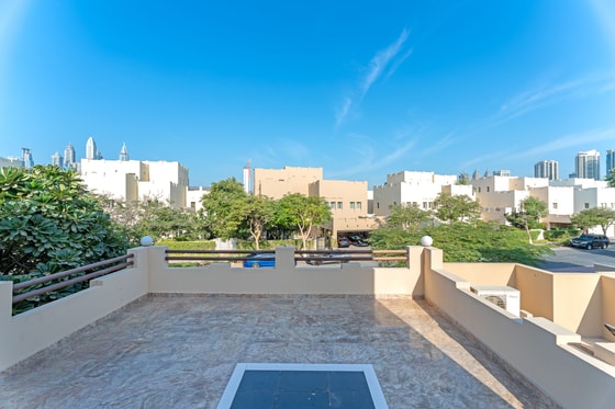 Beautifully Upgraded Luxury villa in Hattan: Image 32