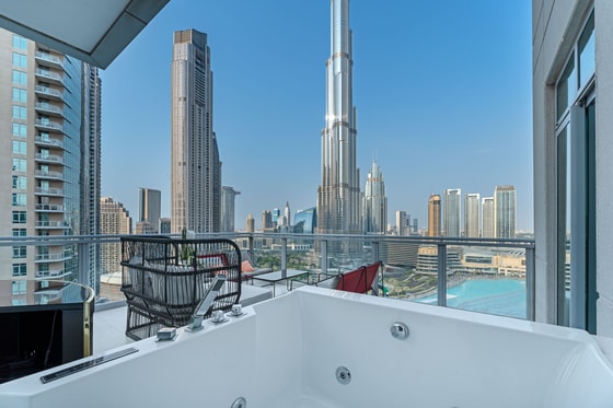 Luxury Penthouse with Spectacular Fountain Views | Owner Occupied: Image 15