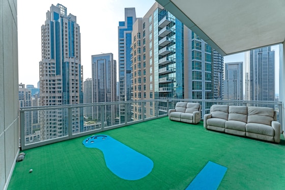 Luxury Penthouse with Spectacular Fountain Views | Owner Occupied: Image 12